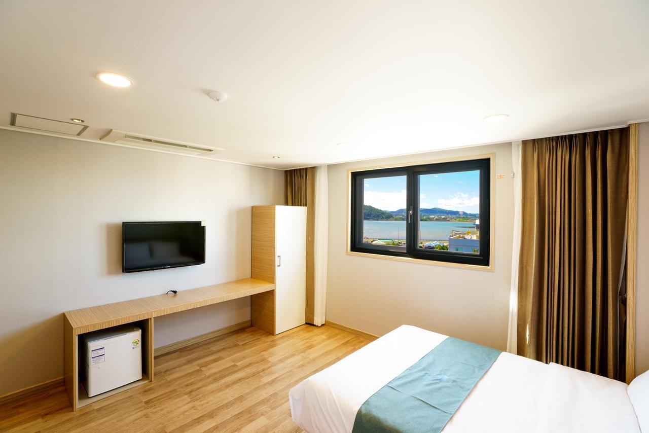 Blue Mountain Hotel Songsan-ni Екстер'єр фото