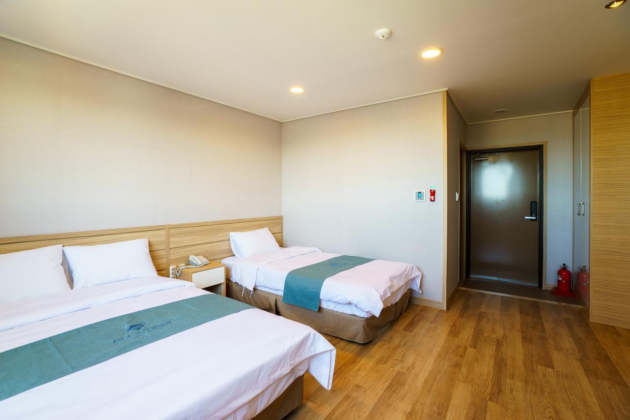 Blue Mountain Hotel Songsan-ni Екстер'єр фото